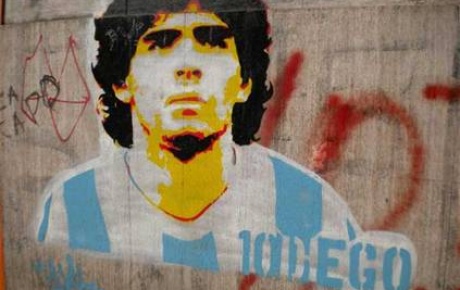 Futbol aşığı Arjantin'in futbol ilahı Maradona'nın futbolcu kardeşlerinin garip hikayesi !