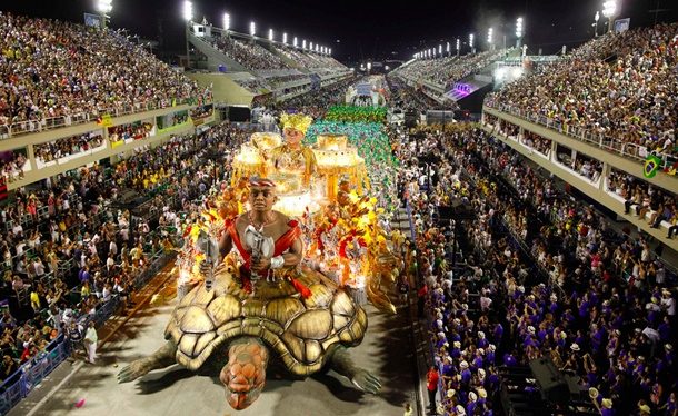 Rio Karnavalında Samba Zamanı