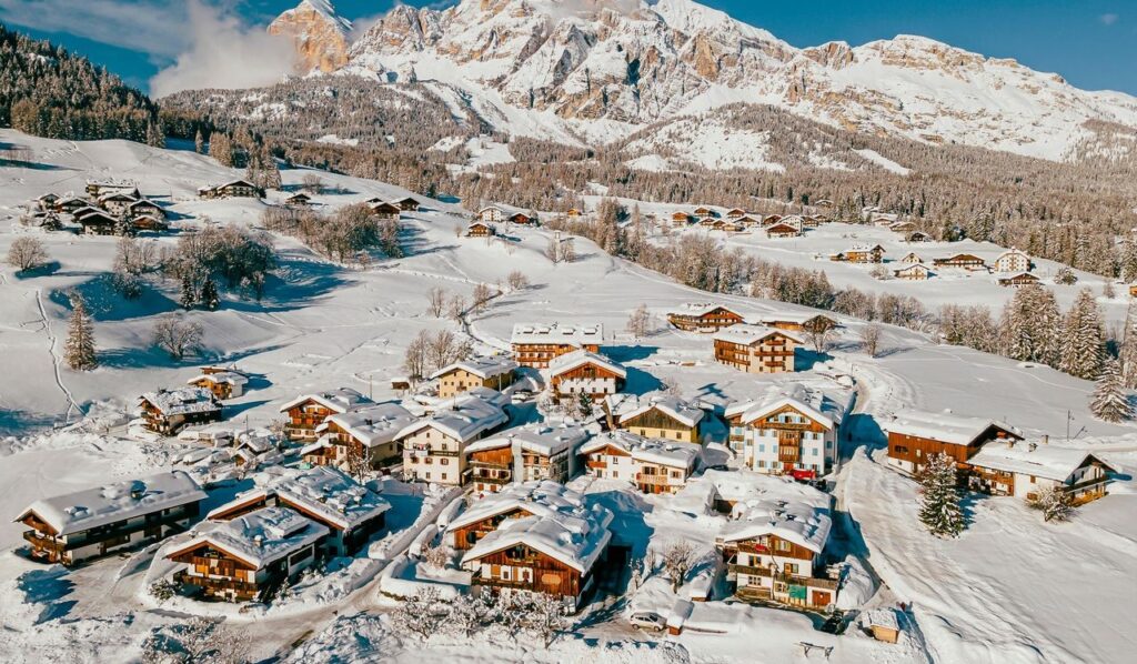 İtalya'nın en iyi kayak merkezleri: Cortina D'ampezzo