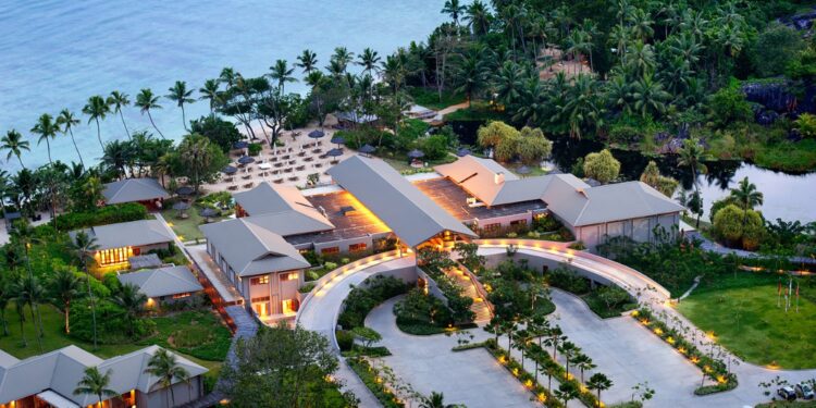 Kempinski Seychelles, eşsiz doğası, lüks konaklama seçenekleri ve balayı çiftlerine özel ayrıcalıkları ile Seyşeller’de unutulmaz bir tatil sunuyor.