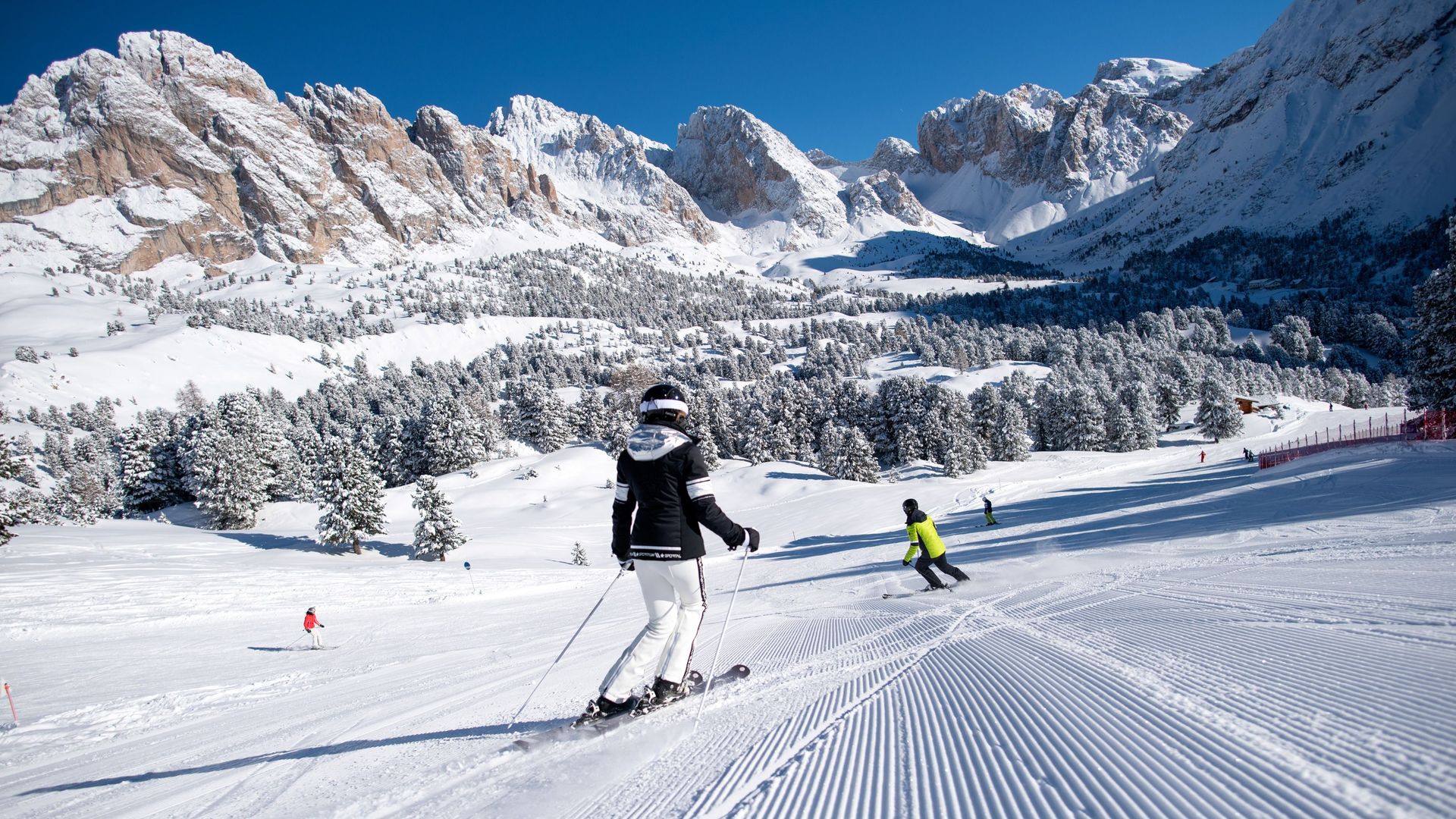 Kış tatillerinde hem spor yapıp hem de doğanın ve kültürün tadını çıkarmak isteyenler için Val Gardena mükemmel bir kaçış noktası sunuyor.